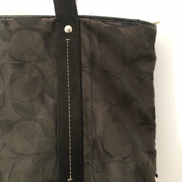 COACH Black Monogram handles and shoulder strap. - Picture 4 of 10